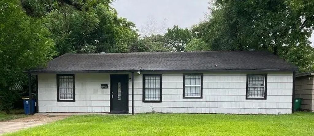 8303 Saint Lo Road, Houston
