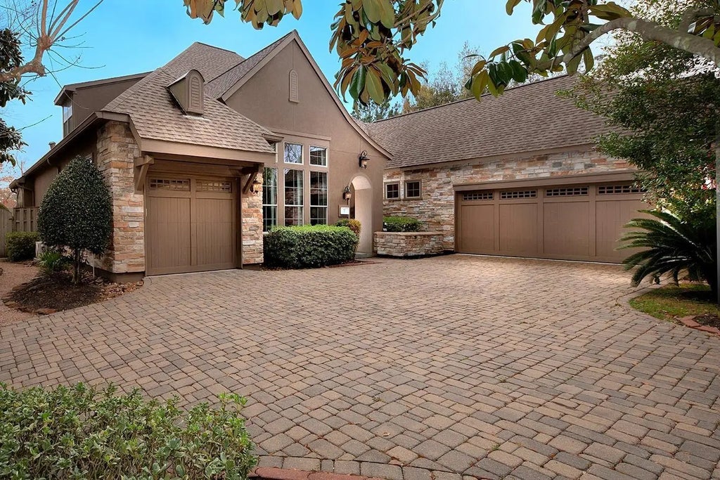 7 Cotillion Court, The Woodlands