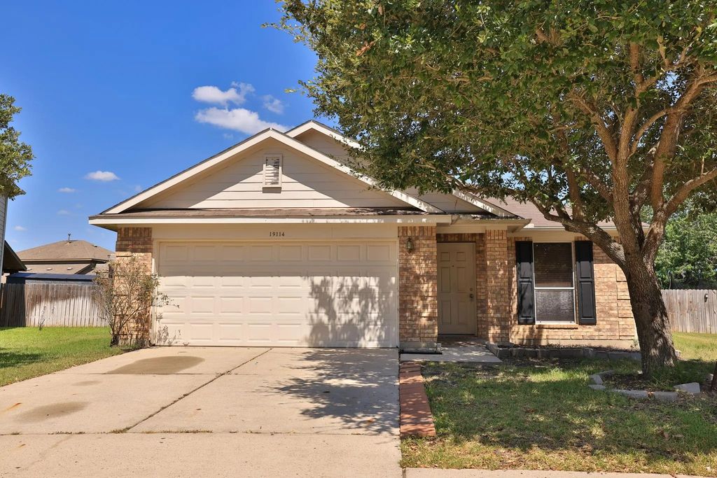 19114 Hemington Circle, Tomball