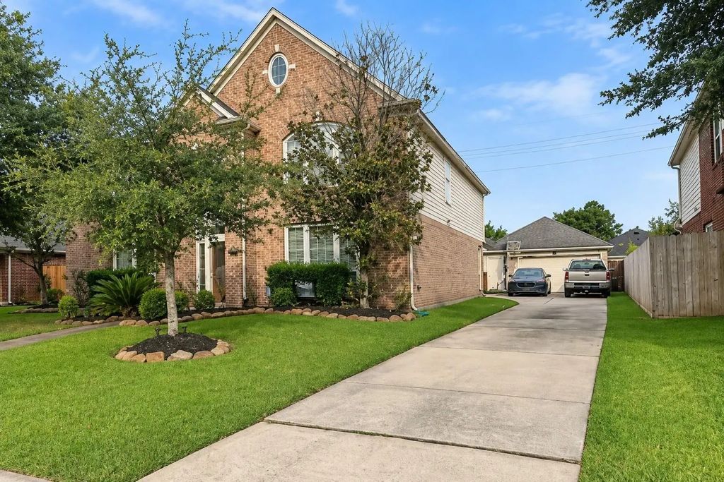 15827 Maple Shores Drive, Houston