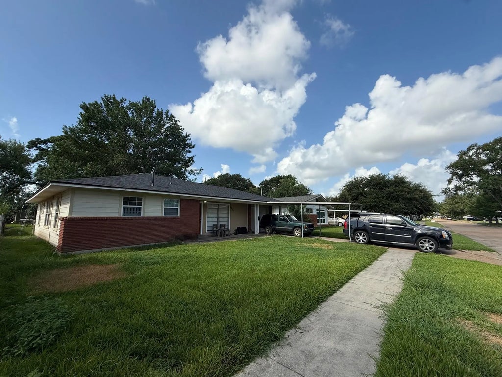 3318 Cedarcrest Drive, Pasadena