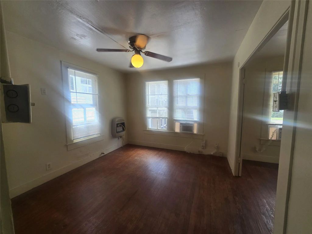2221 35th Street Rear, Galveston