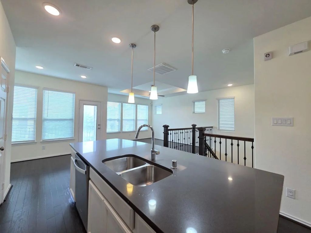 8620 Hollyoaks Creek Lane, Houston