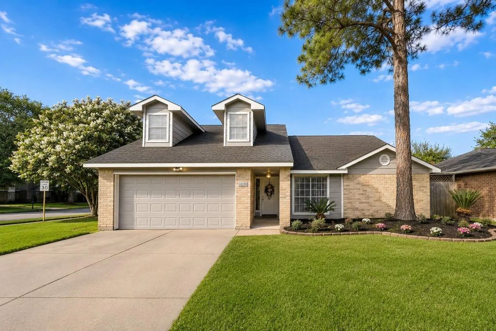 16826 Cobble Ridge Drive, Sugar Land