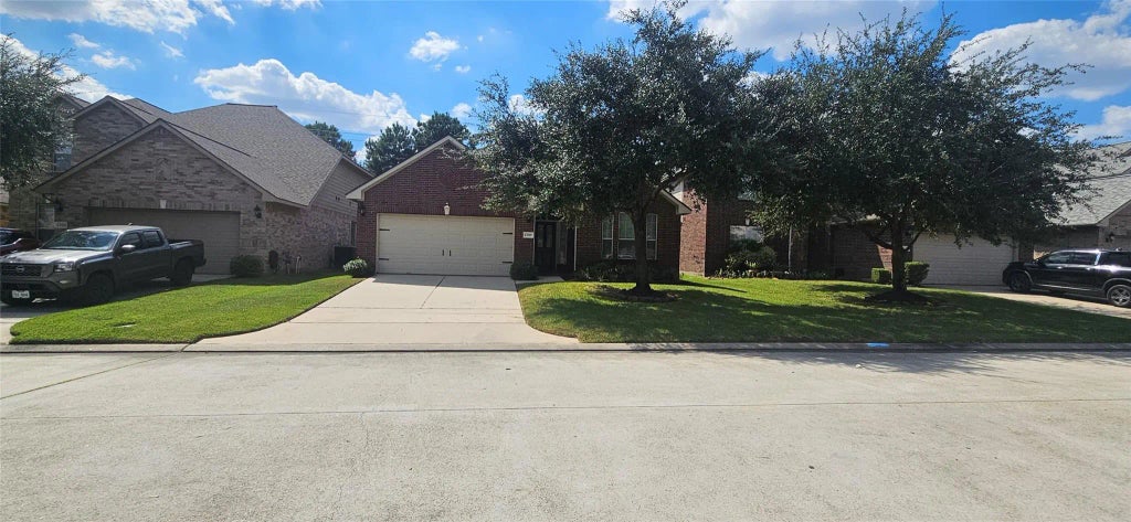 23319 W Pine Ivy Lane, Tomball