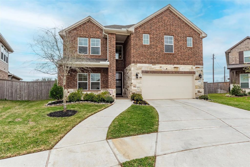 2816 Oakheath Crest Court, Pearland