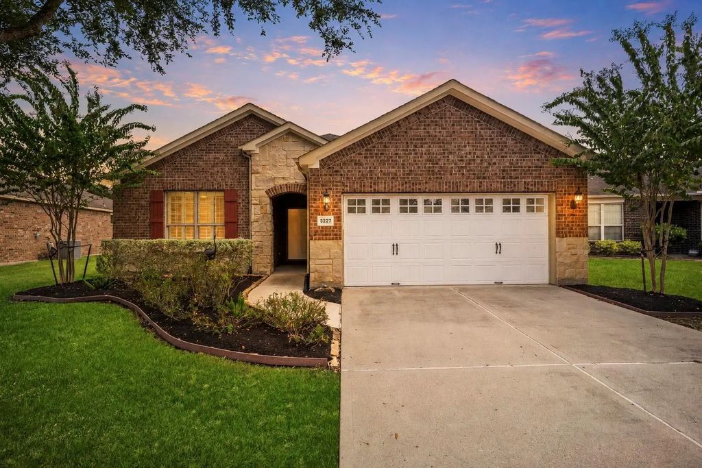 3227 Persimmon Grove, Richmond