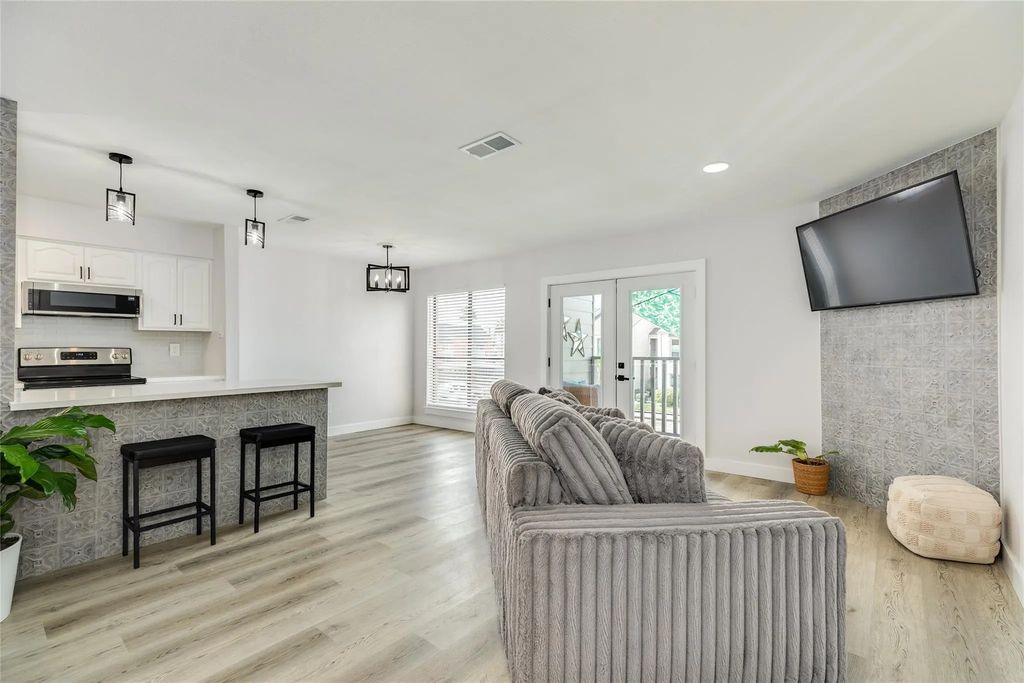 3220 69th Street F5, Galveston