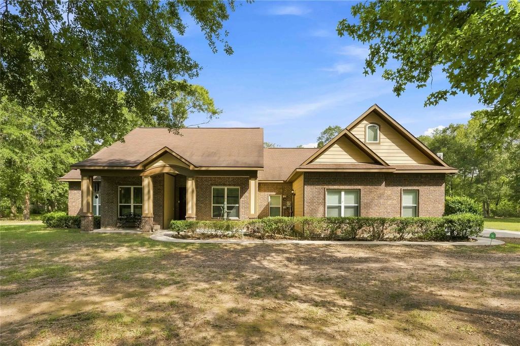 21015 Angus Drive, Cleveland