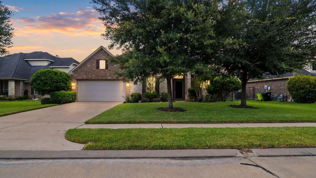 7935 Lake Commons Drive, Rosenberg