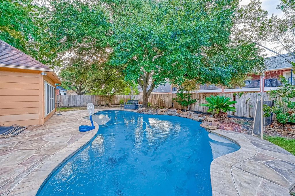 13710 Bayou Parkway Court, Houston