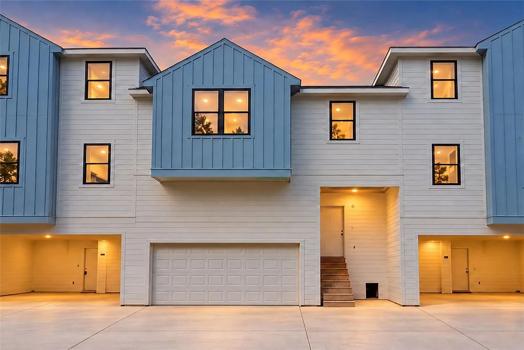 2033 Oak Forest Drive, Houston
