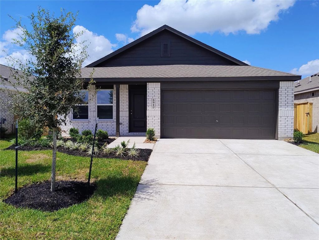 6910 Sleepy Orange Court, Needville