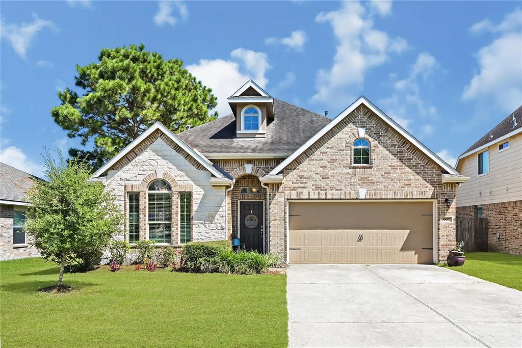 30007 Saw Oaks Drive, Magnolia