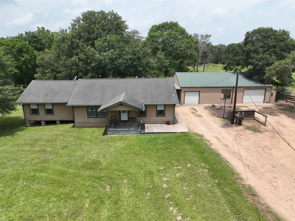 22305 Thistle Lane, New Ulm
