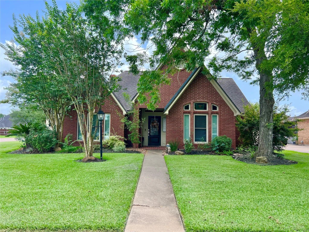51 S Trillium Court, Lake Jackson