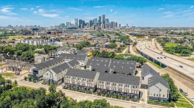 739 Bringhurst Street, Houston