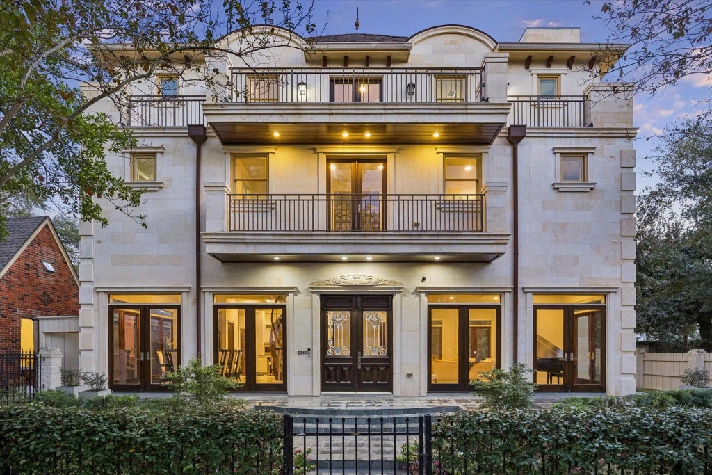 2247 Bartlett Street, Houston