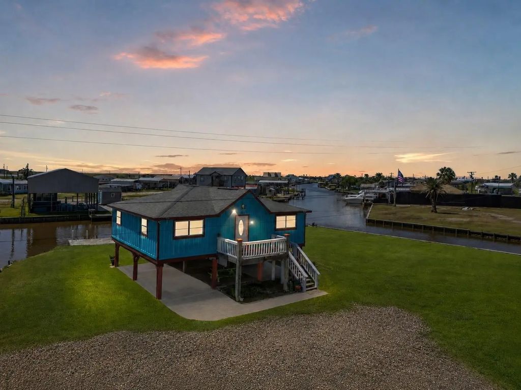 2238 County Road 201, Sargent