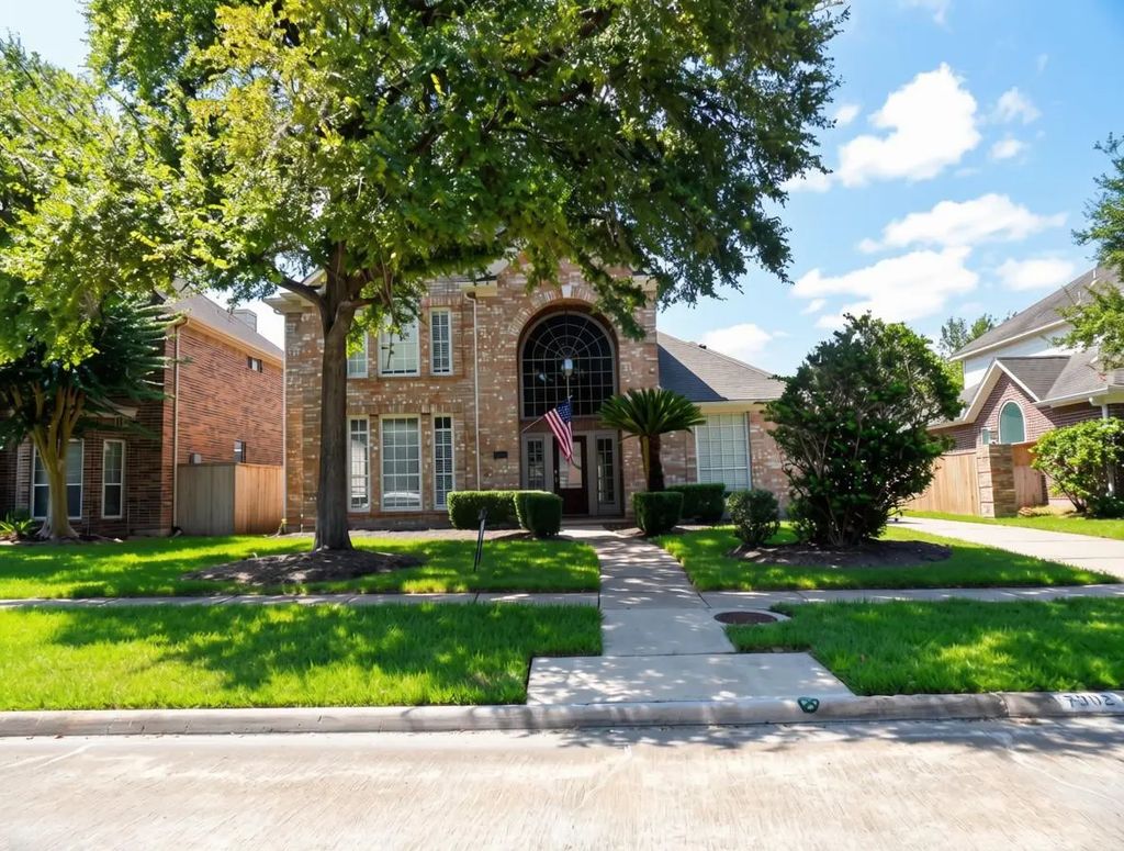 7302 Emerald Glen Drive, Sugar Land