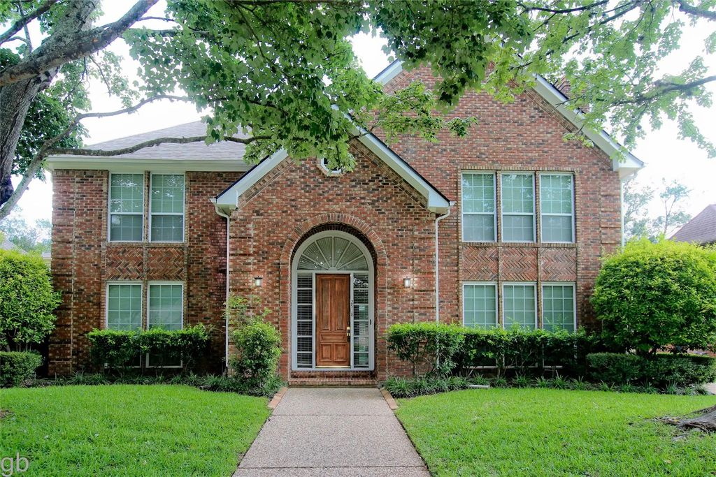 2918 Deer Creek Drive, Sugar Land