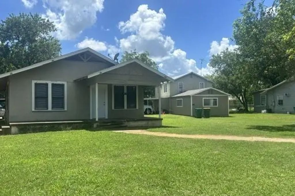 927 & 937 N Franklin Street, La Grange