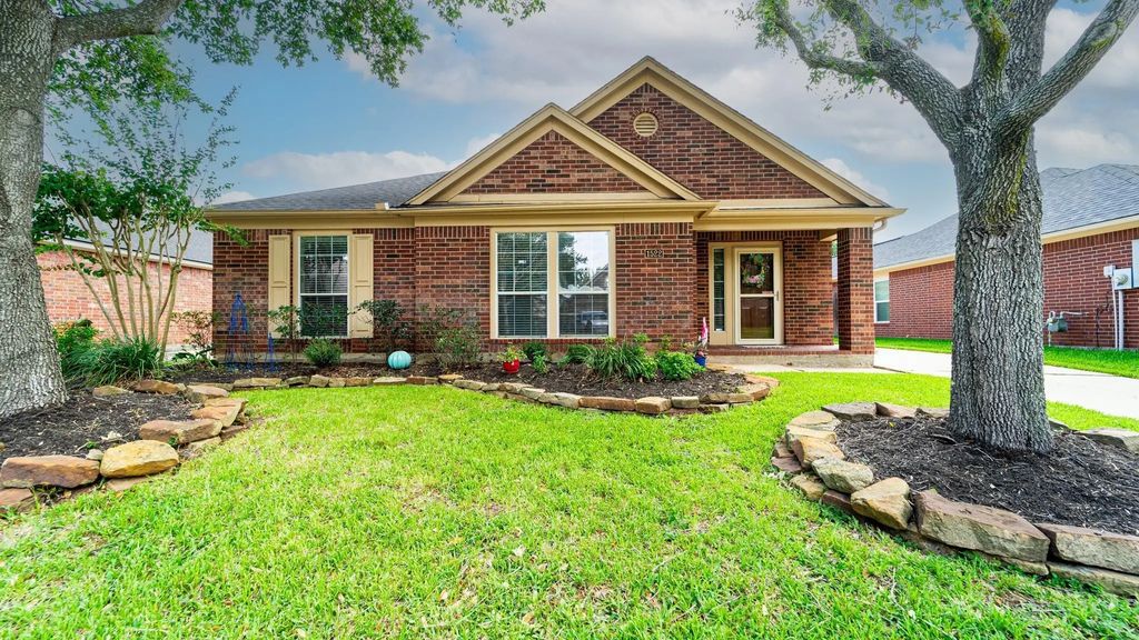 1522 Martin Lake Drive, Richmond