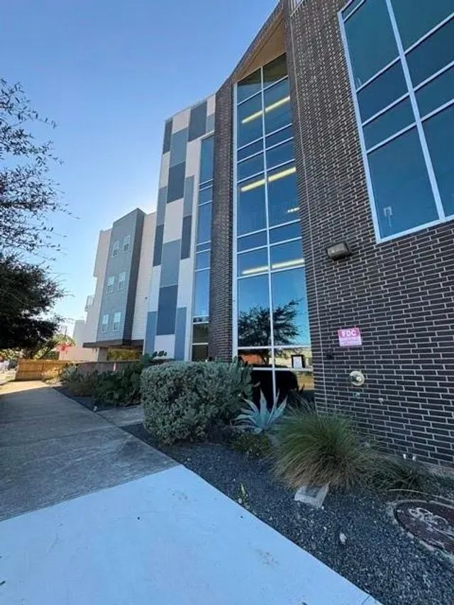 1011 Studemont Street 204, Houston
