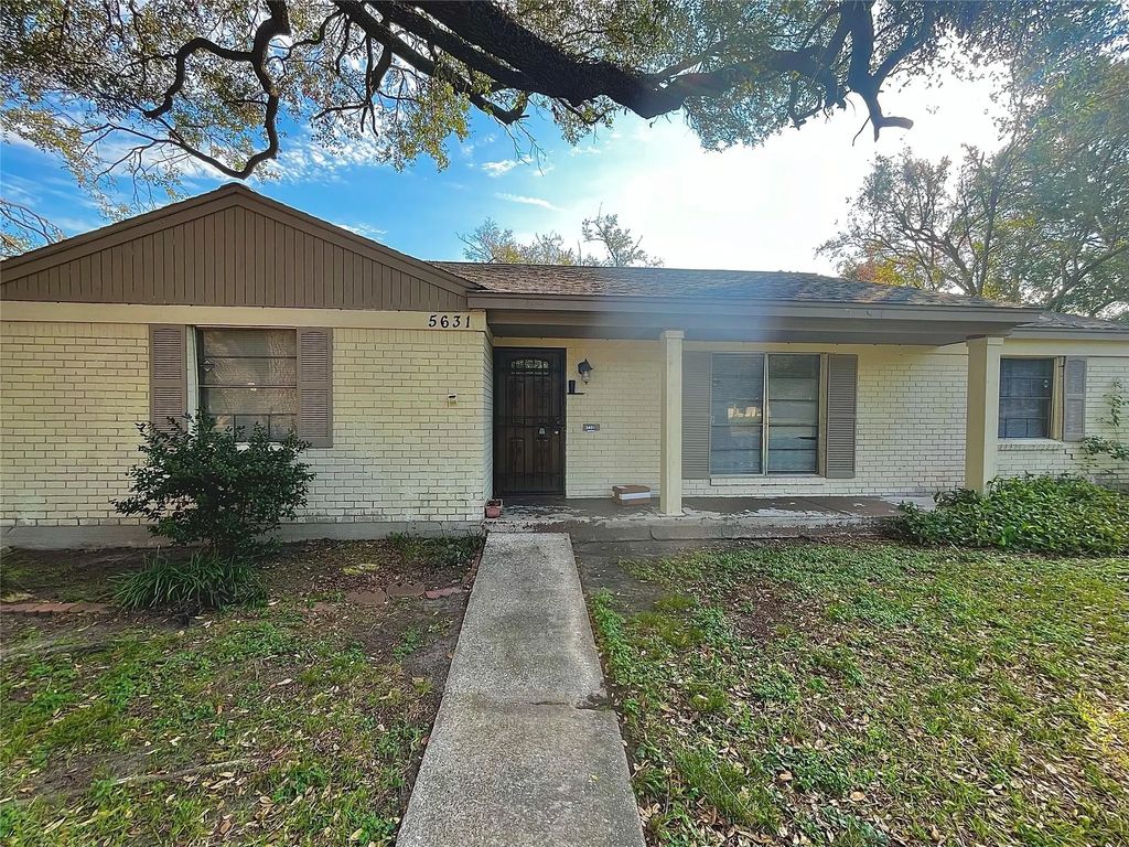 5631 W Bellfort, Houston