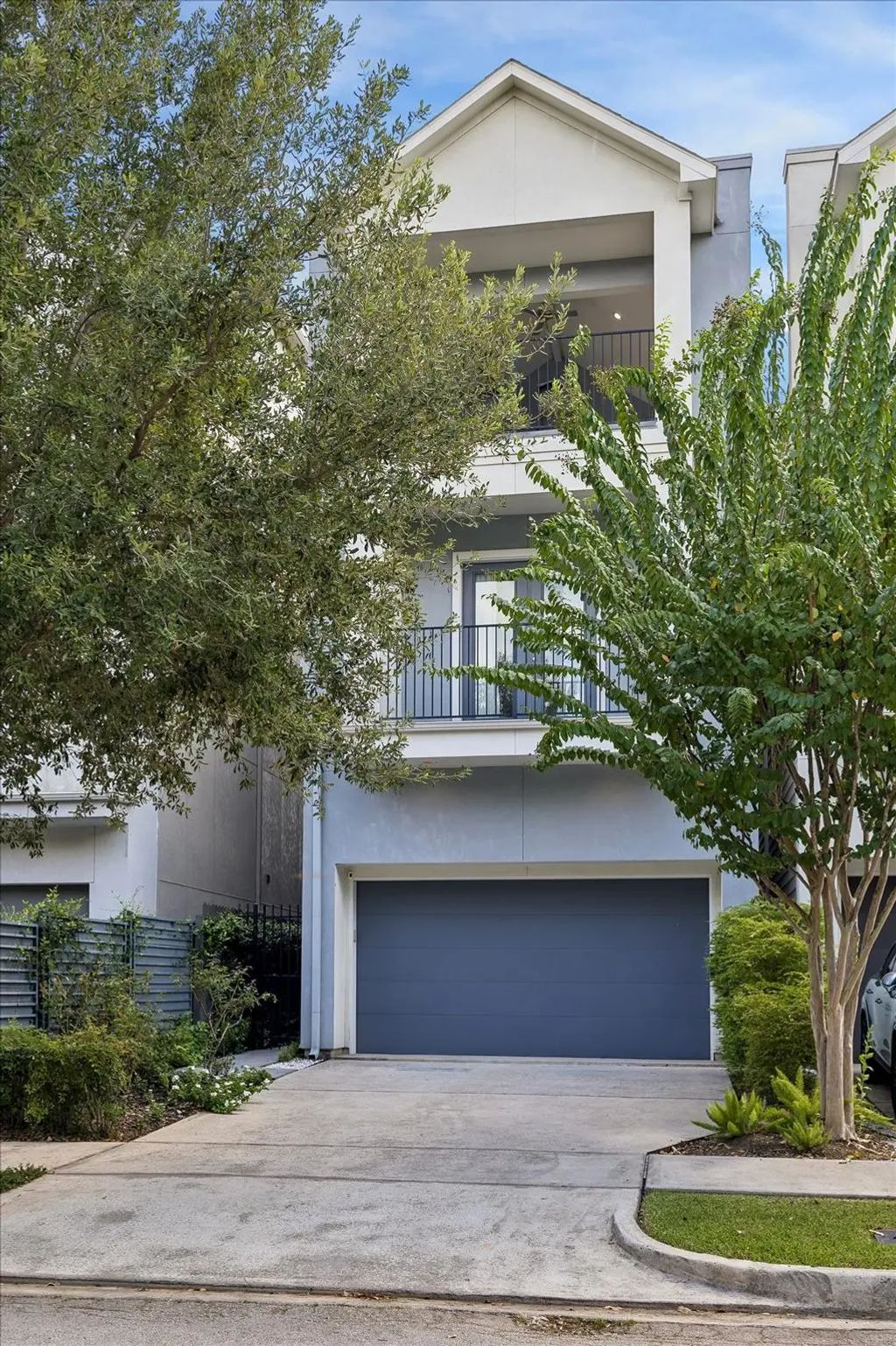 305 Peden Street, Houston