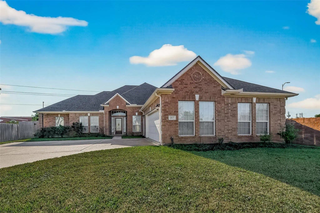 1807 Brighton Brook Lane, Pearland