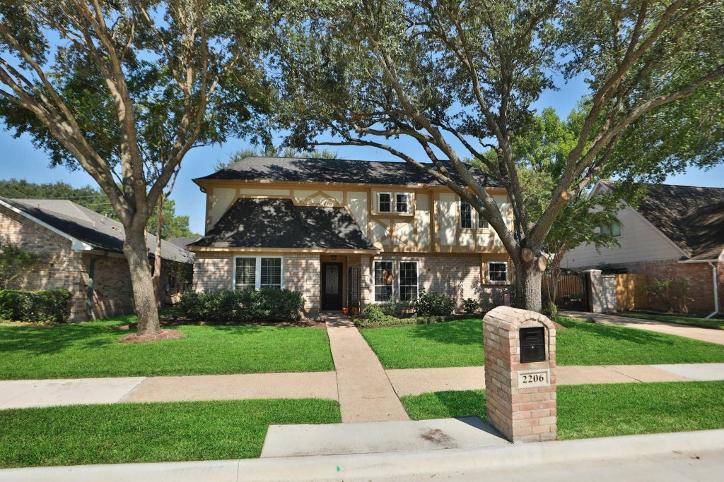 2206 Hickory Lawn Drive, Houston