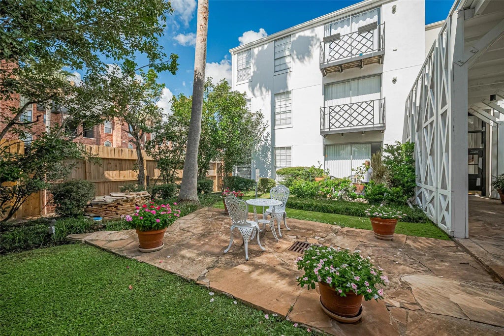 2333 Bering Drive 334, Houston