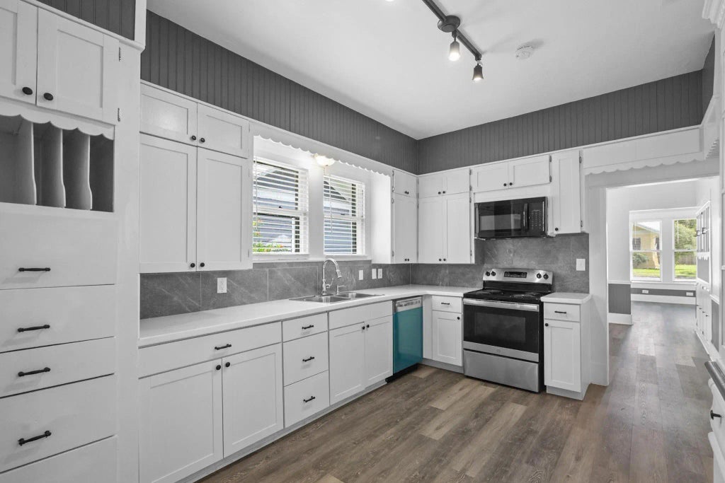 212 Coke Street, Yoakum