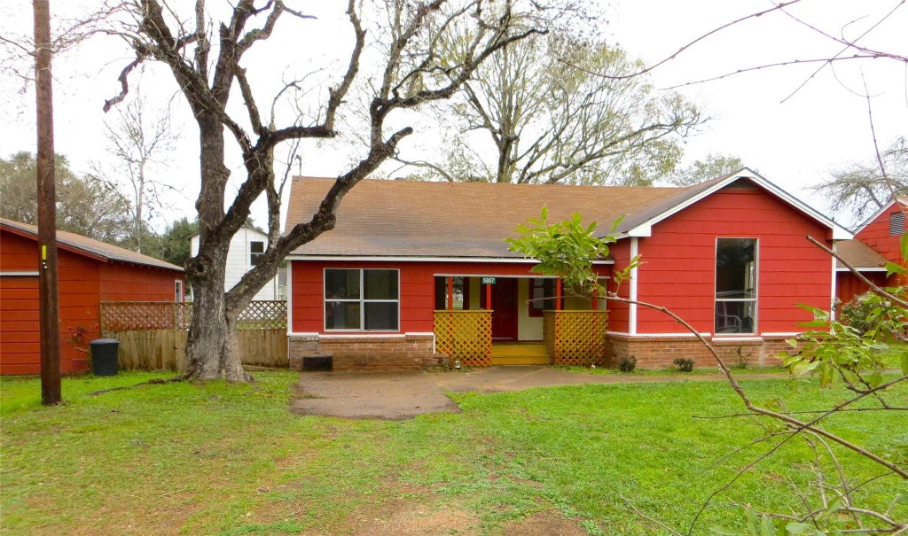 5807 Avenue D, Sheridan