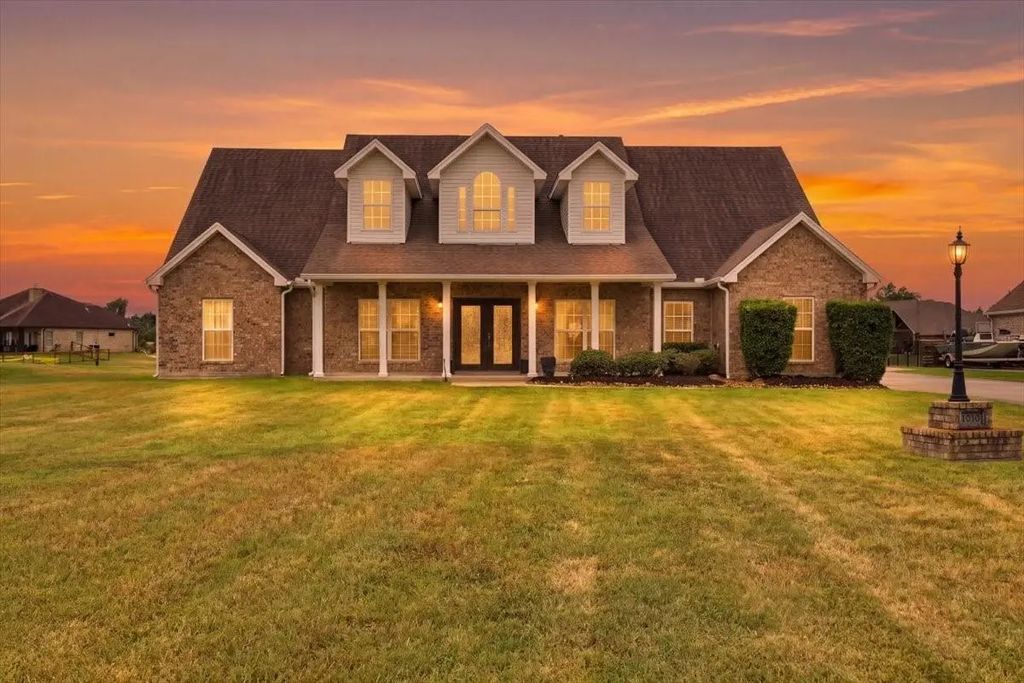 1030 Drake Drive, Bridge City