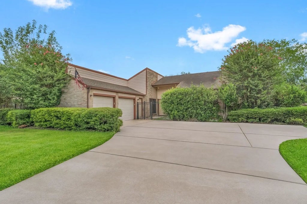 10919 Paulwood Drive, Houston