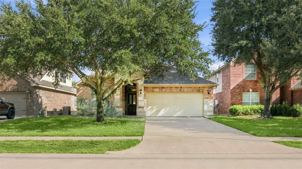 25018 Lakecrest Manor Drive, Katy