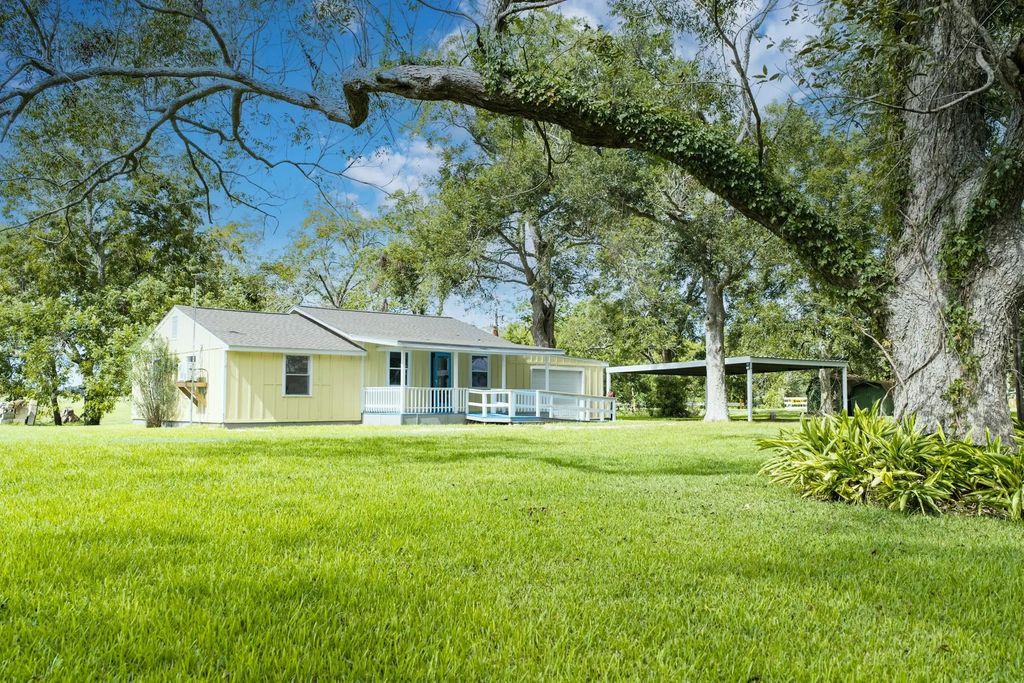 387 County Road 268, Sargent