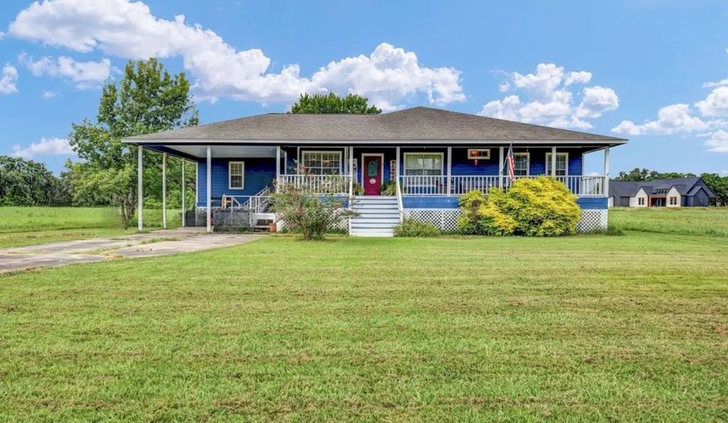 1226 Frontier Trail, Angleton