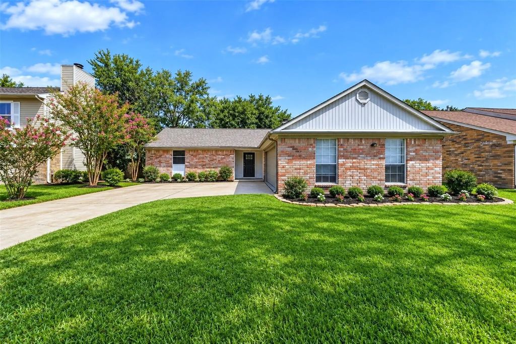 18046 Garden Manor Drive, Houston