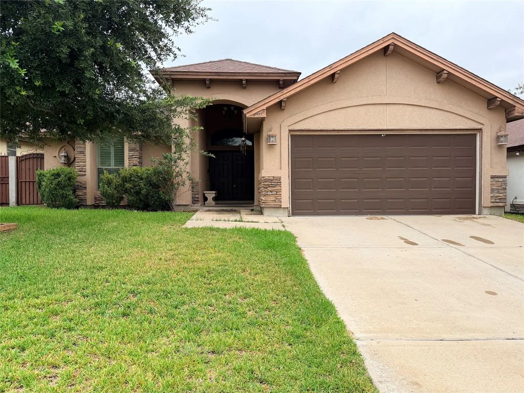 207 Majestic Palm Drive, Laredo