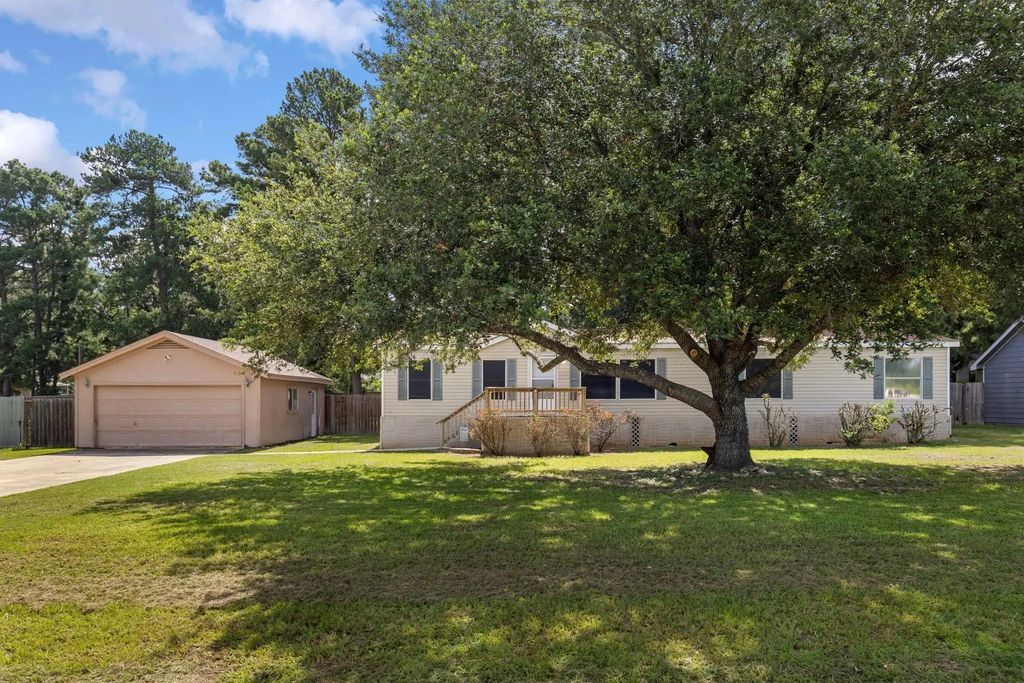 26214 Country Hollow Street, Magnolia