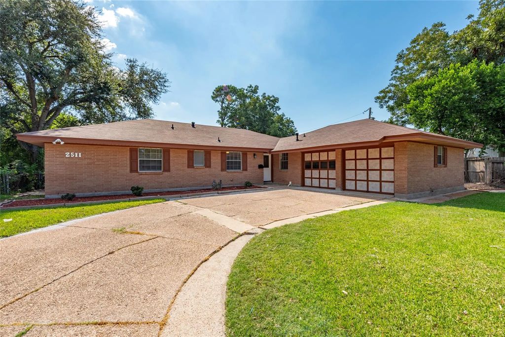 2511 Meadow Lane, La Marque