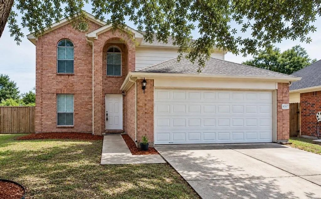 9707 Royal Crest Way, Houston