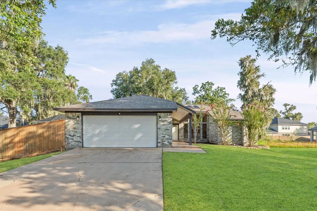 339 Freeman Boulevard, West Columbia