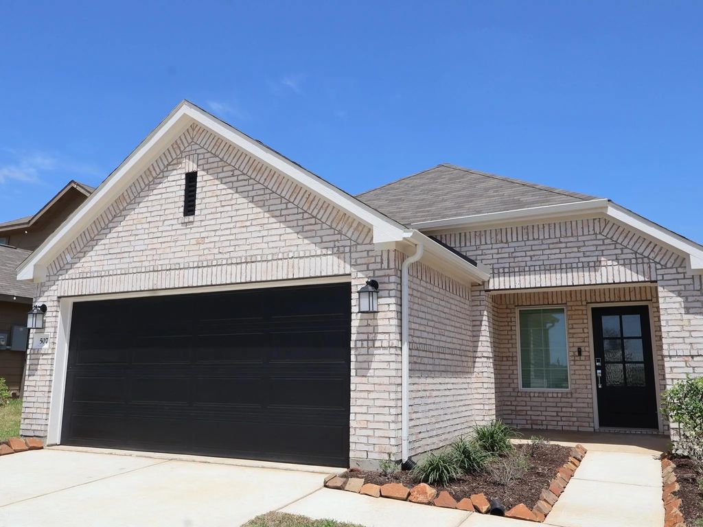 507 Flower Reed Court, Magnolia