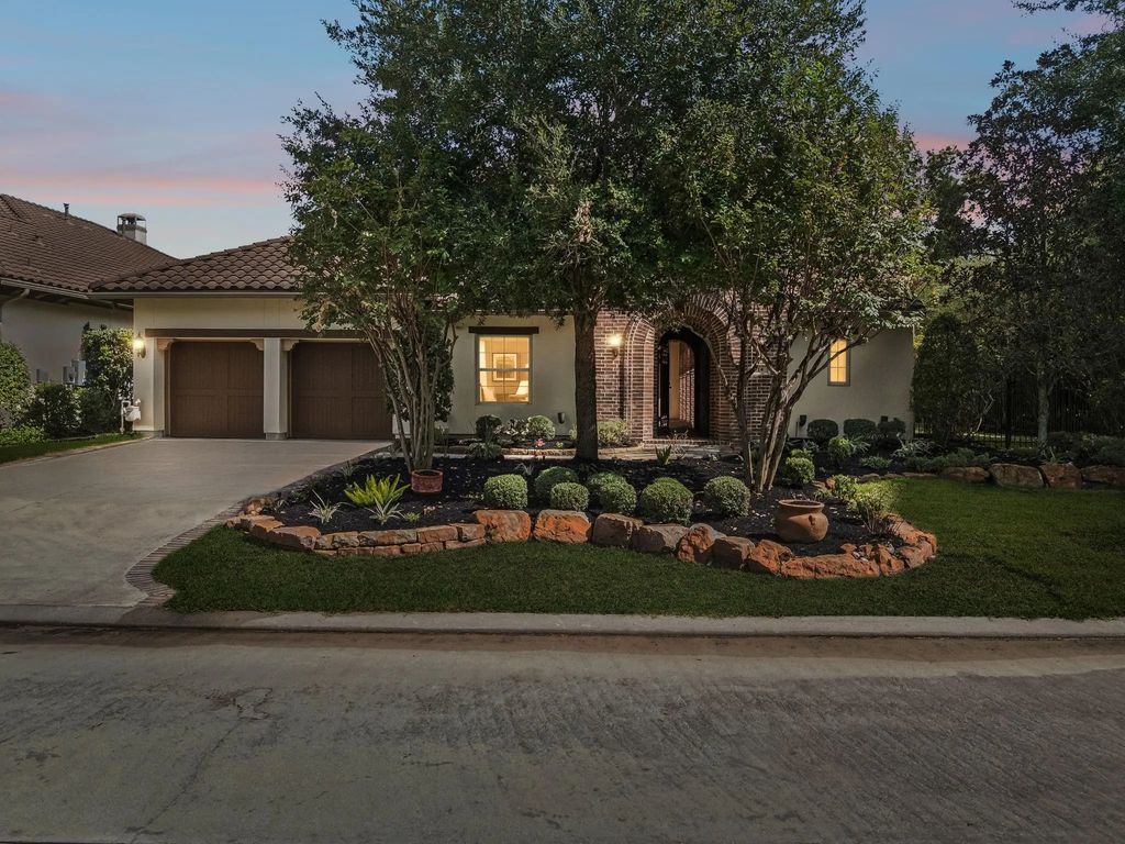 14 Woodglade Way, Tomball