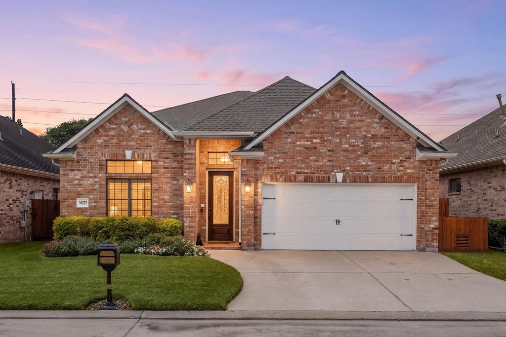 16227 Jordyn Lake Drive, Tomball