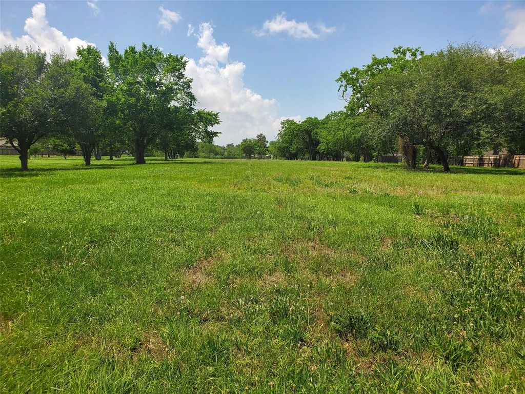 1610 Coryell Street, League City